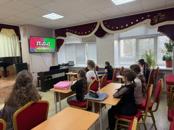 Тематические беседы.